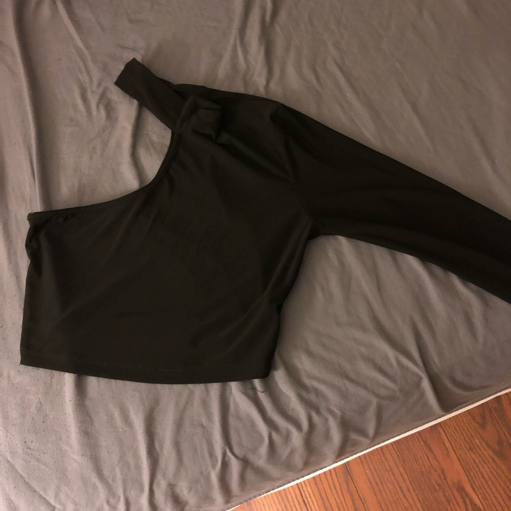Choker neck crop top